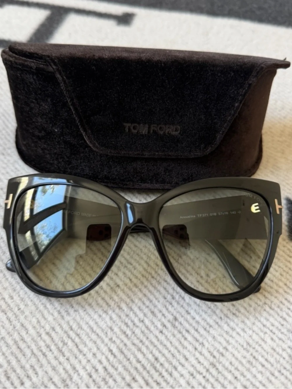 Tom Ford Oversized Gradient Lenses Sunglasses